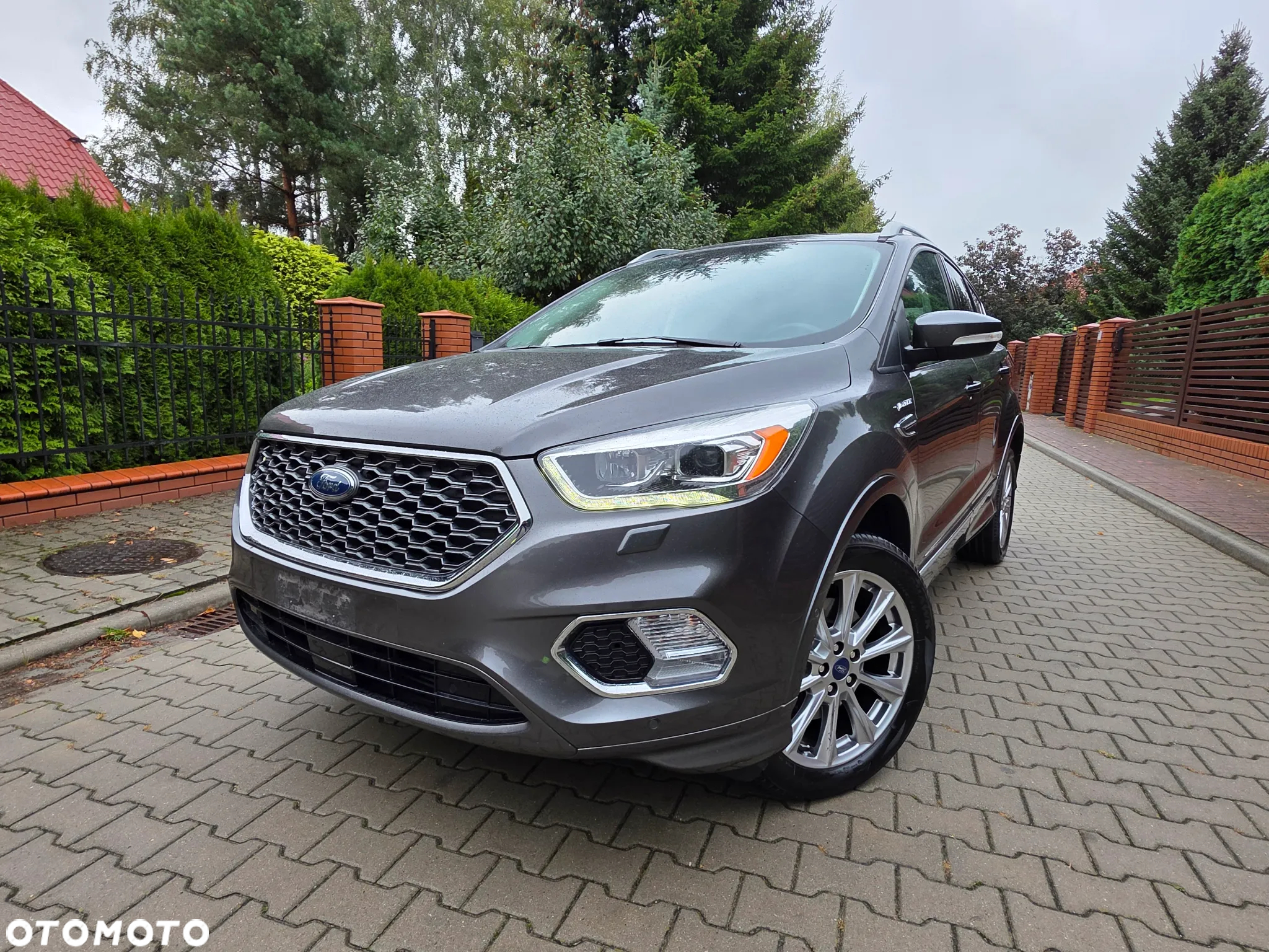 Ford Kuga - 25