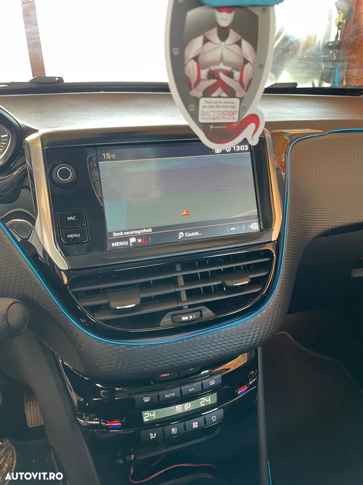 Peugeot 2008 1.2 PureTech Turbo S&S Allure - 20