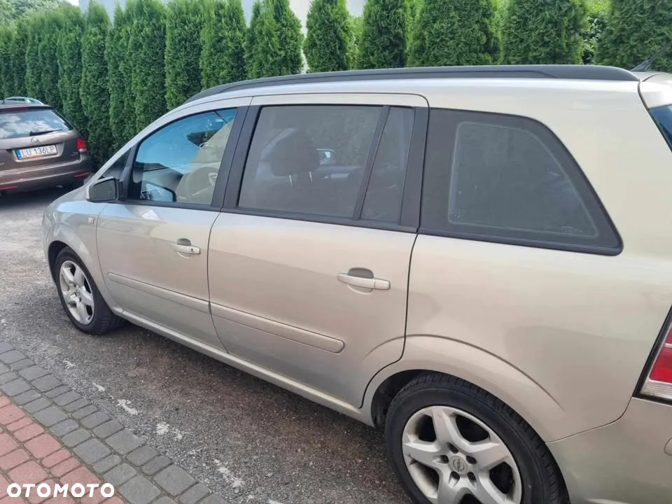 Opel Zafira - 4