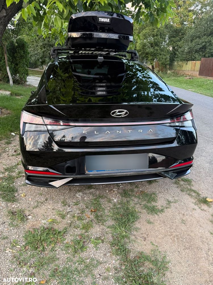 Hyundai Elantra 1.6 l 123 CP 6MT Exclusive - 12
