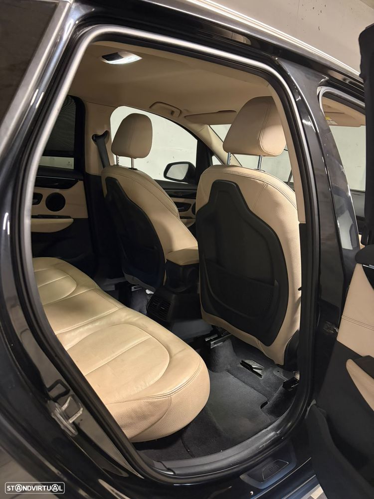 BMW 218 Active Tourer d Line Luxury Auto - 8
