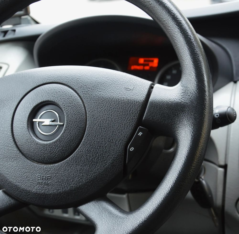 Opel Vivaro - 29