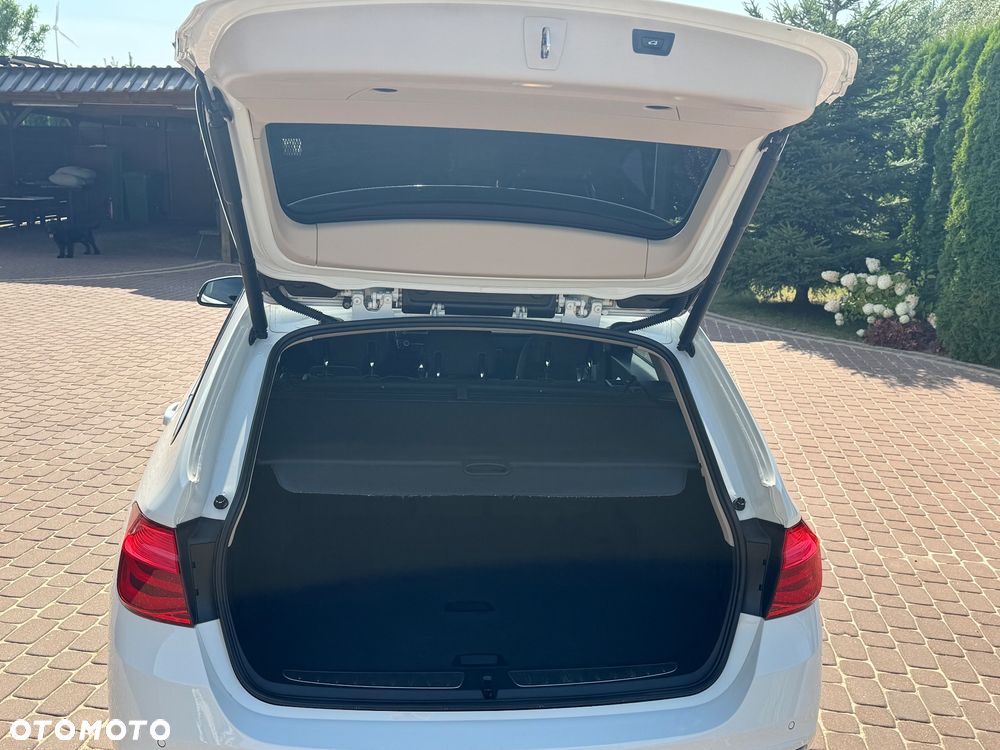 BMW Seria 3 318d - 9