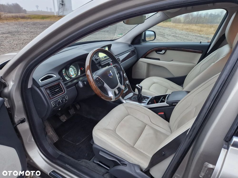 Volvo V70 D4 Momentum - 14