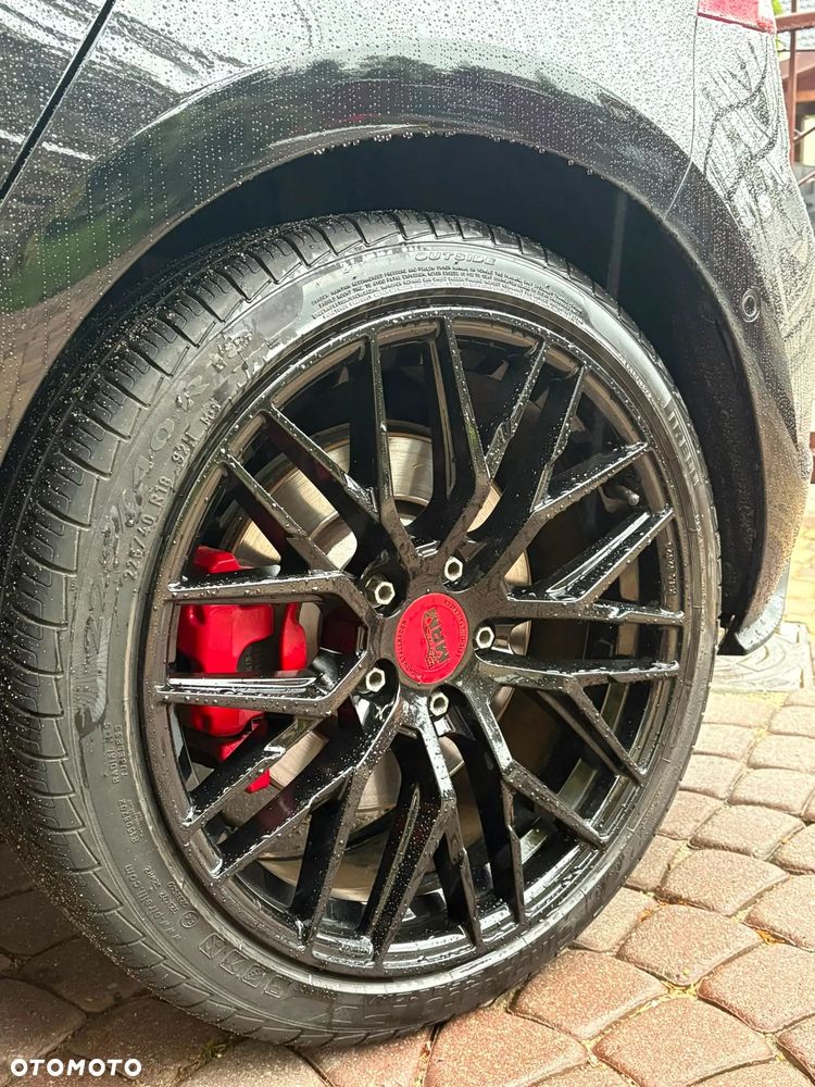 Volkswagen Golf GTI (BlueMotion Technology) Performance - 23