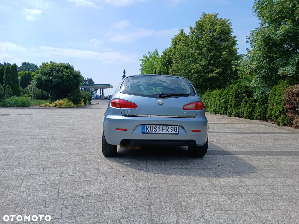 Alfa Romeo 147 1.6 Twin Spark ECO Sportiva - 5