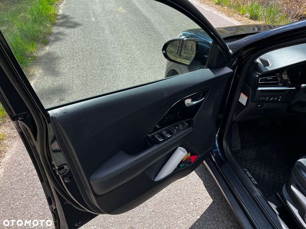 Kia Niro 1.6 GDI Hybrid L Business Line - 24