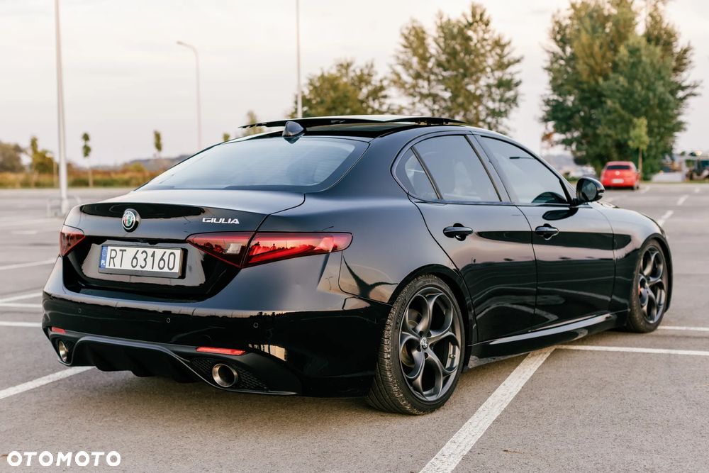Alfa Romeo Giulia 2.0 Turbo 16V AT8 Veloce - 12