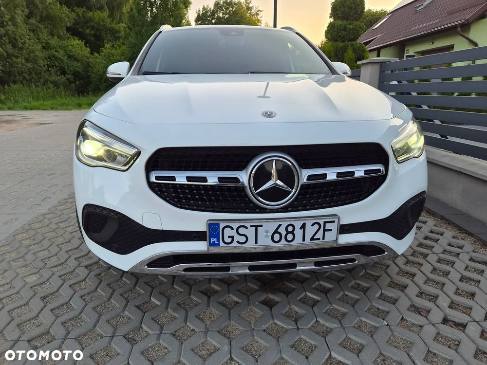 Mercedes-Benz GLA 250 4Matic 8G-DCT Edition 2021 - 22