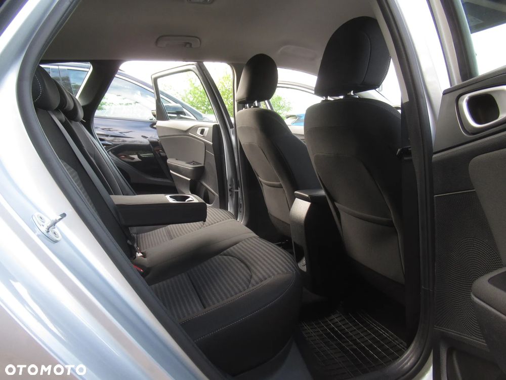 Kia Ceed 1.5 T-GDI M - 8