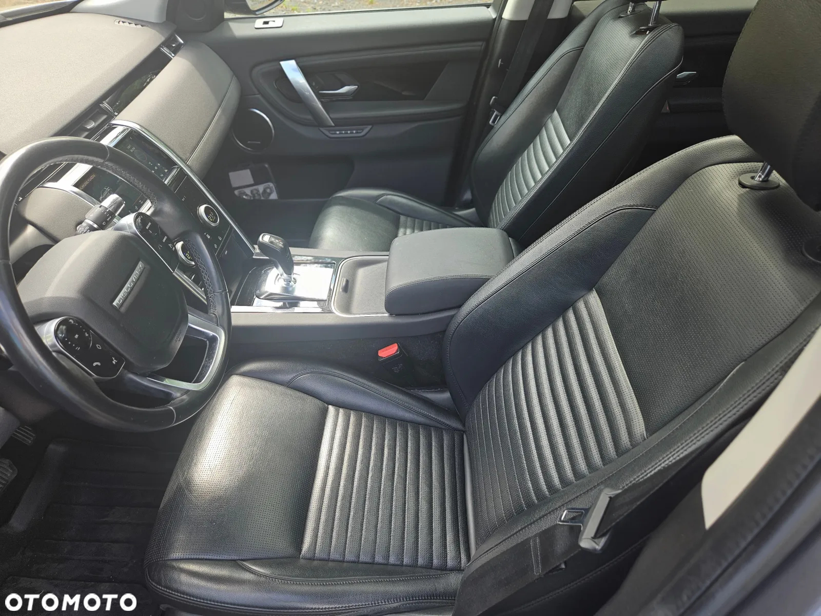 Land Rover Discovery Sport P250 SE - 17