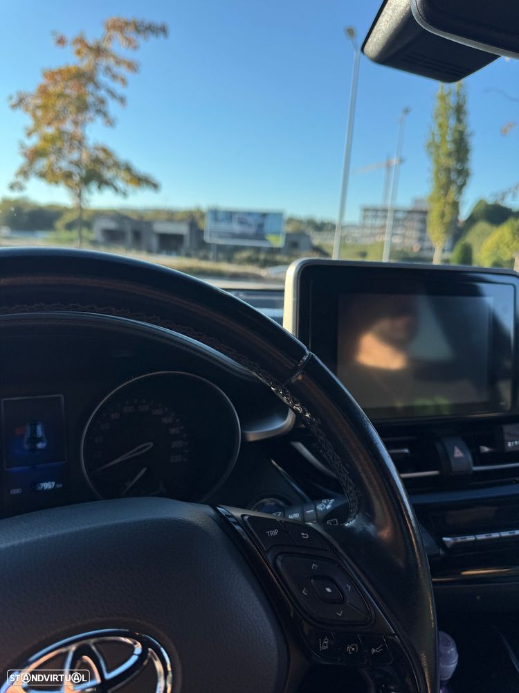 Toyota C-HR 1.8 HSD Exclusive+P.Luxury - 16