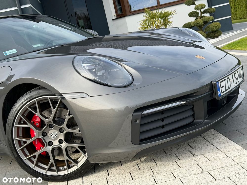 Porsche 911 Carrera 4S - 36