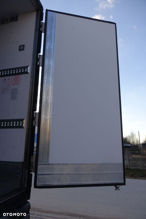 Lamberet CHŁODNIA / SR2 / CARRIER VECTOR 1550 / SAF / DRUKARKA / KOSZ NA KOŁO ZAPASOWE - 31