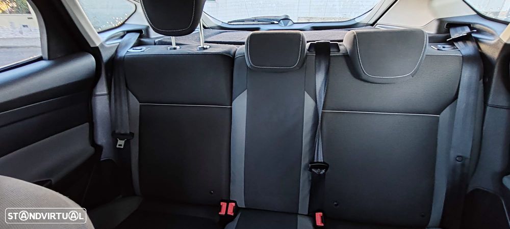 Ford Focus 1.0 EcoBoost 99g S&S Titanium - 11