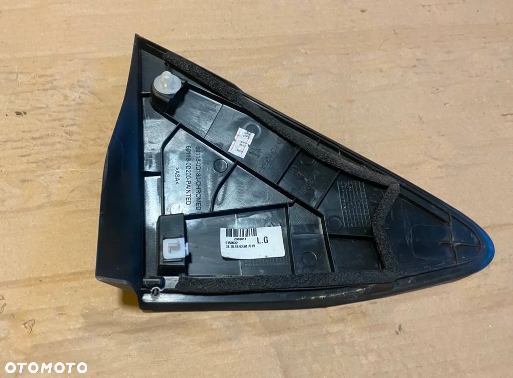 Listwa nakładka błotnika 60118-0D200 lewy przód Toyota Yaris III 2019r. OE - 2