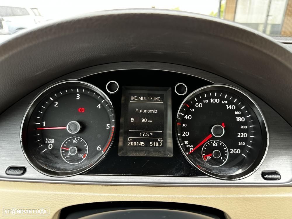 VW Passat Variant 2.0 TDI Confortline - 23