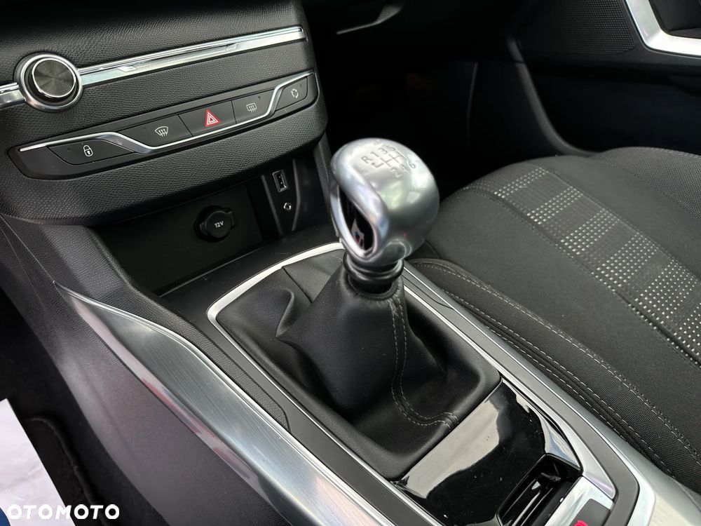 Peugeot 308 BlueHDi 120 Stop & Start Allure - 25