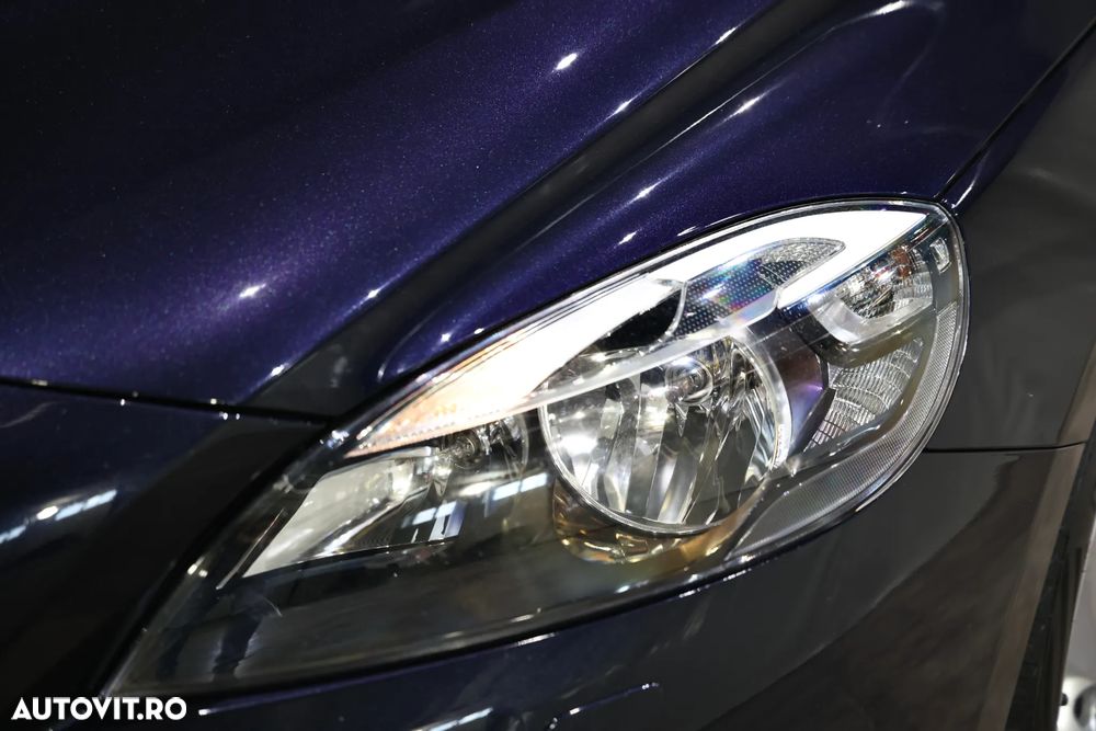 Volvo V40 D2 - 34