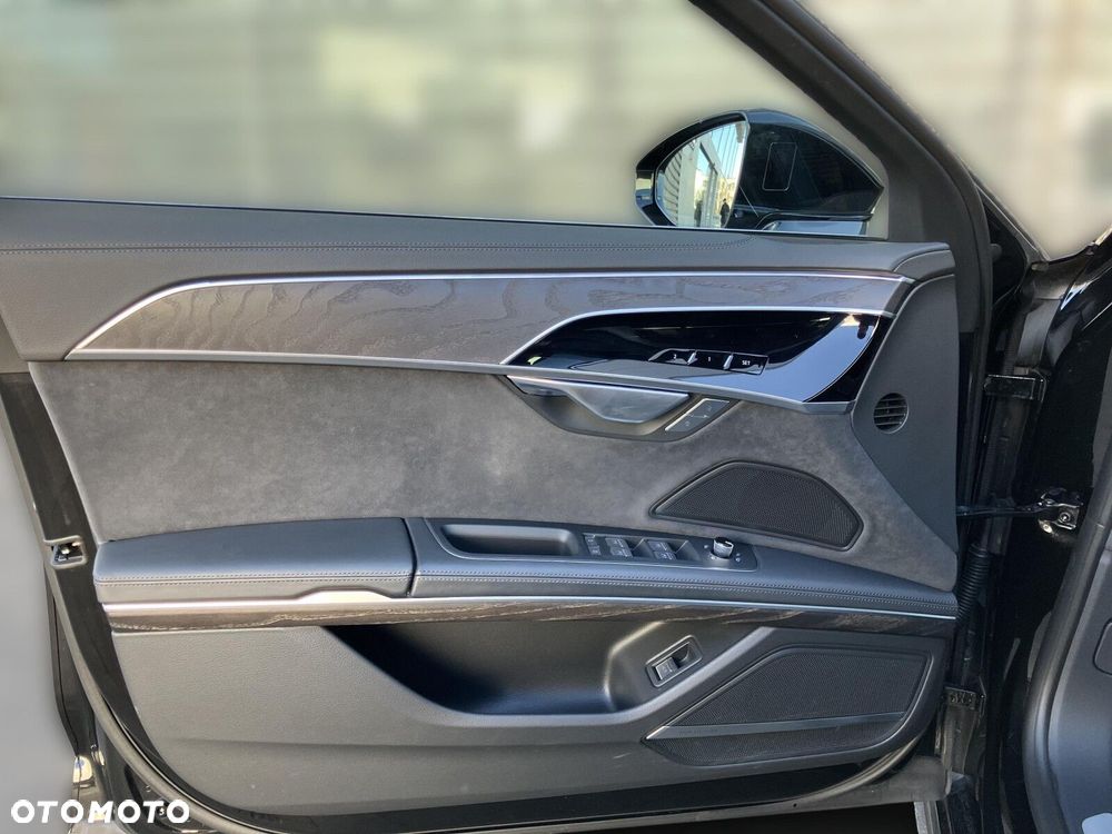 Audi A8 - 30