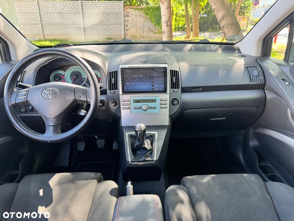 Toyota Corolla Verso 1.6 Terra 7os - 18