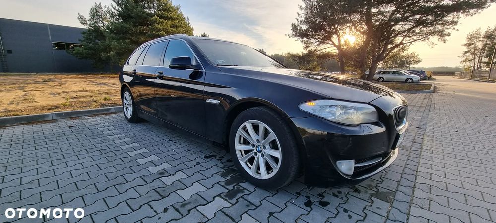 BMW Seria 5 520d Touring - 1