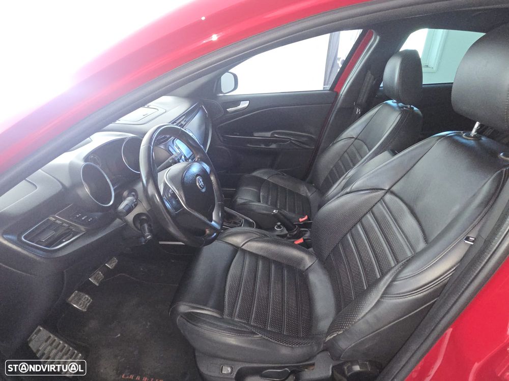 Alfa Romeo Giulietta 2.0 JTDM Distinctive - 11