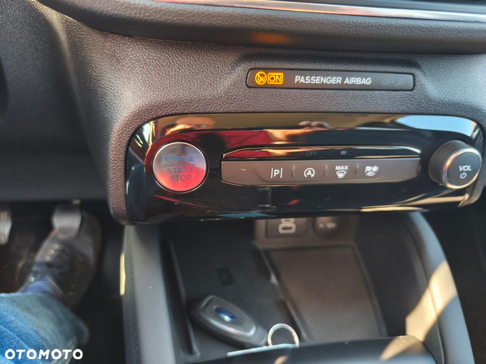 Ford Kuga 1.5 EcoBoost 2x4 Titanium - 12