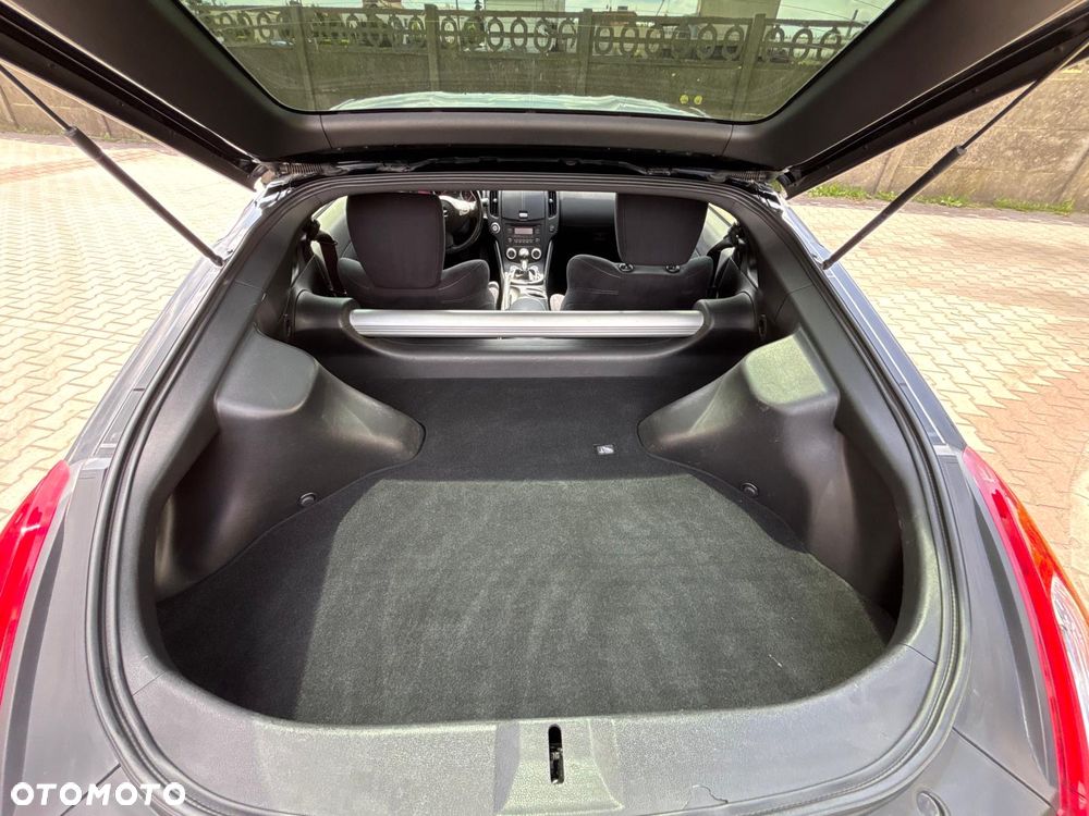 Nissan 370 Z 3.7 V6 EU6 - 16