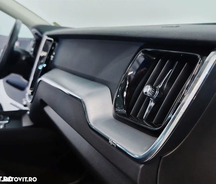 Volvo XC 60 T6 AWD Recharge Geartronic Inscription - 13