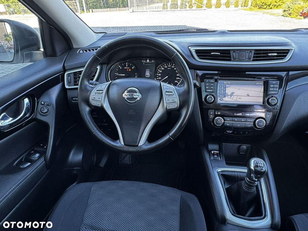 Nissan Qashqai 1.5 dCi TEKNA - 15