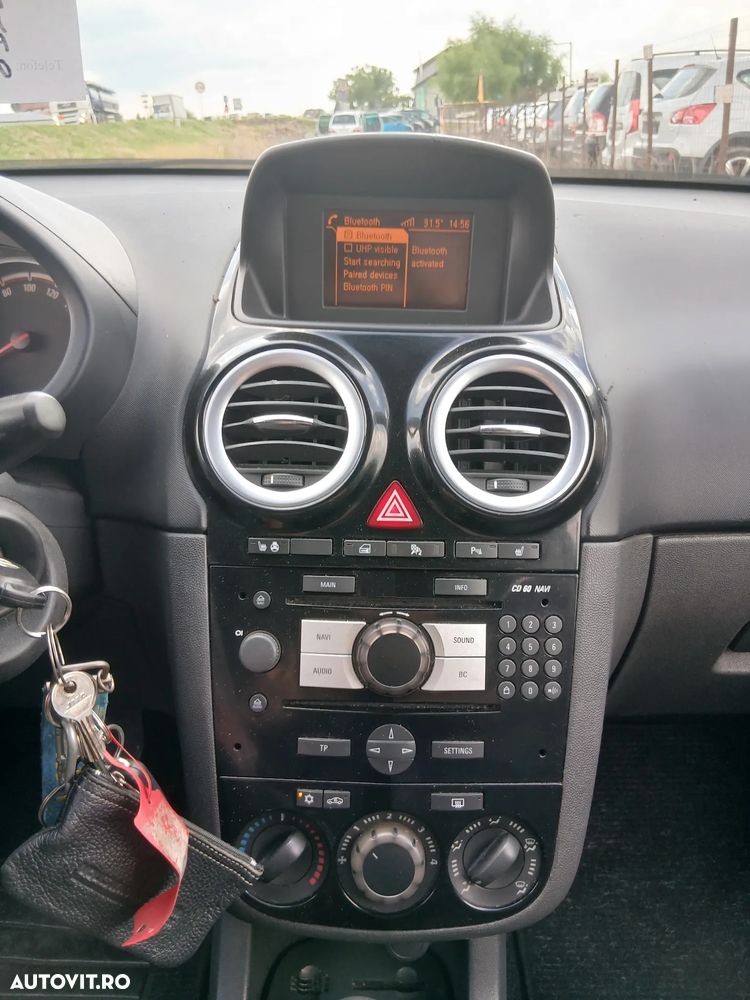 Opel Corsa 1.4 16V Automatik Navi - 6