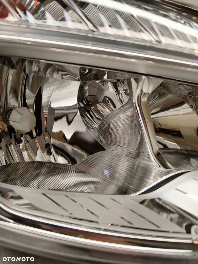 opel meriva b zw lampa prawy przód 13253630 - 2