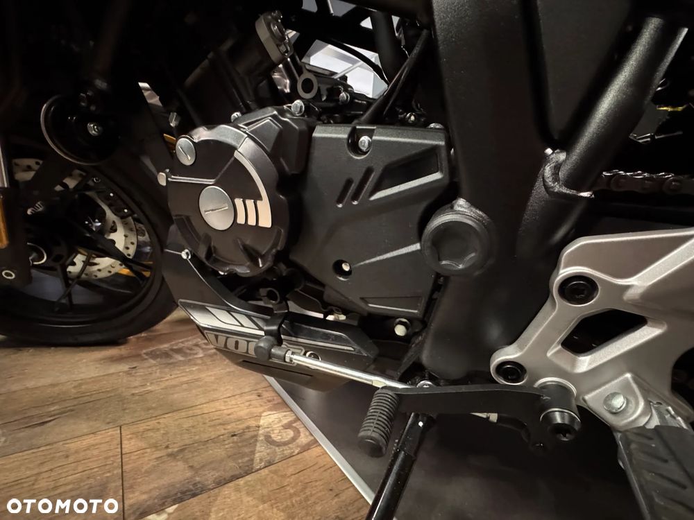 VOGE R125S - 5
