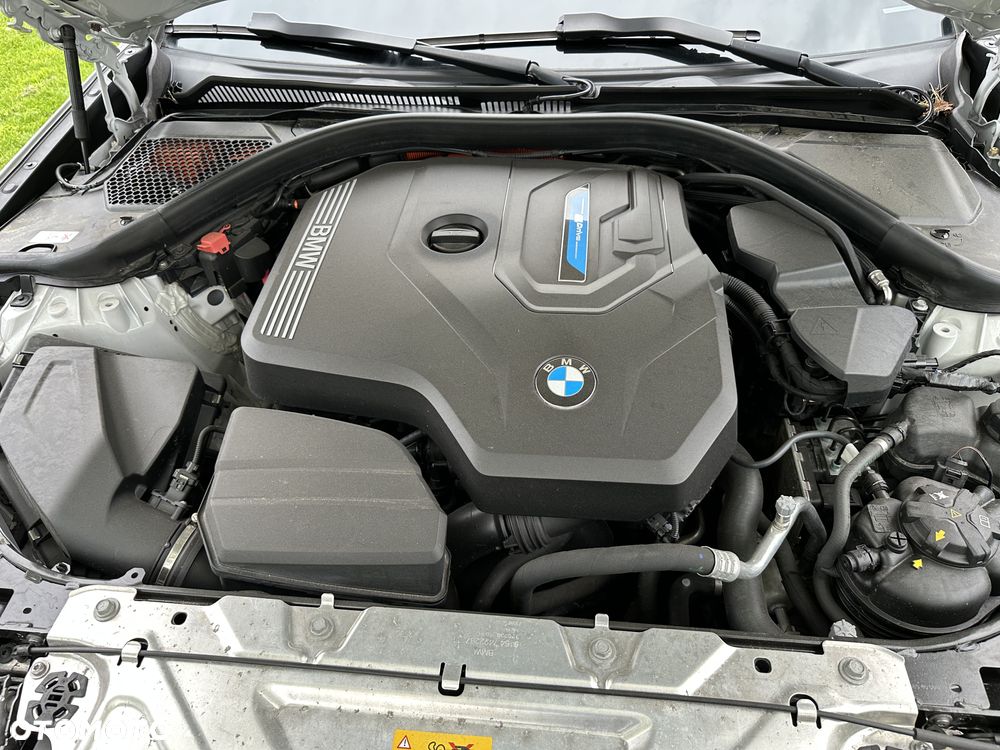 BMW Seria 3 330e M Sport - 21