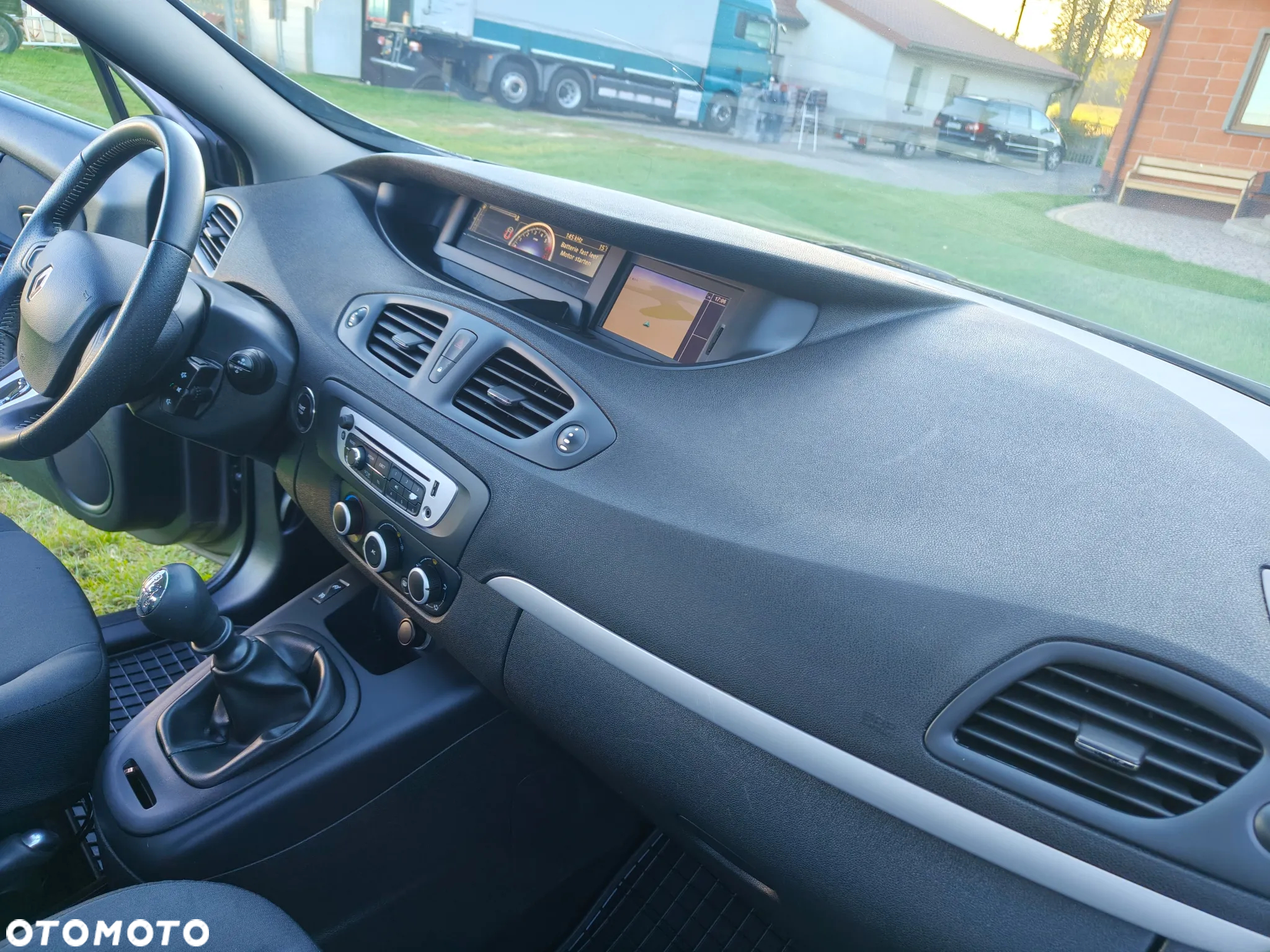 Renault Scenic 1.6 16V TomTom Edition - 26