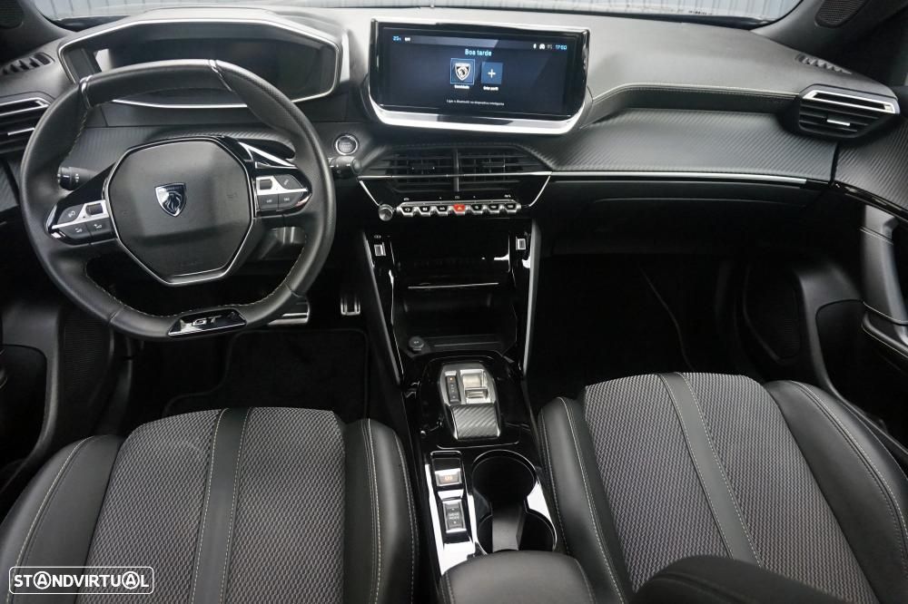 Peugeot e-2008 GT - 11