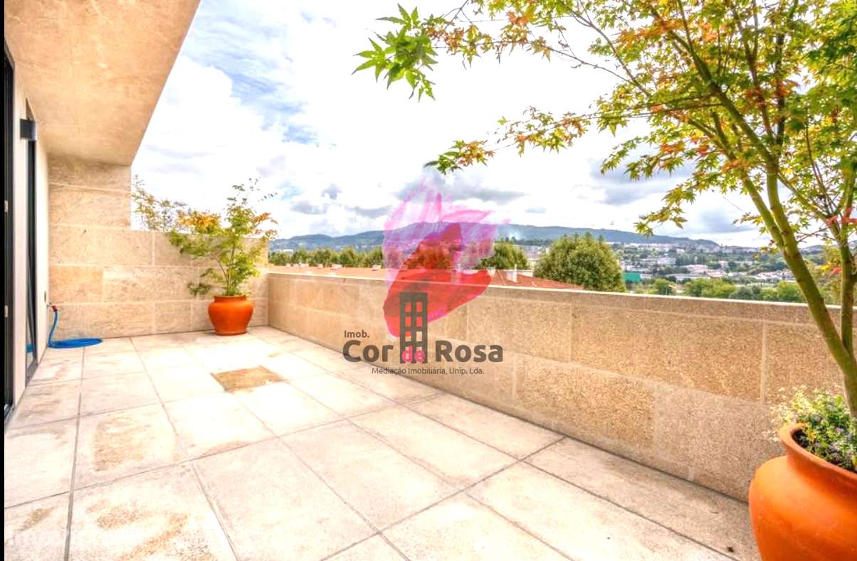 Apartamento T2 com Terraço (último piso) –... - Grande imagem: 3/16