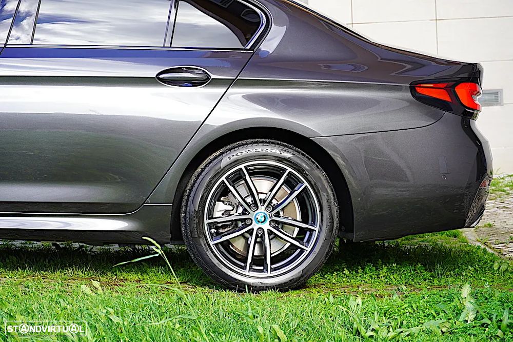 BMW 530 e Pack M - 6