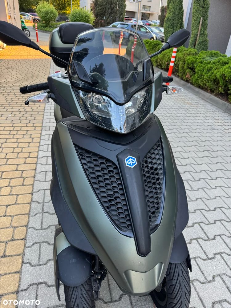 Piaggio MP-3 - 5