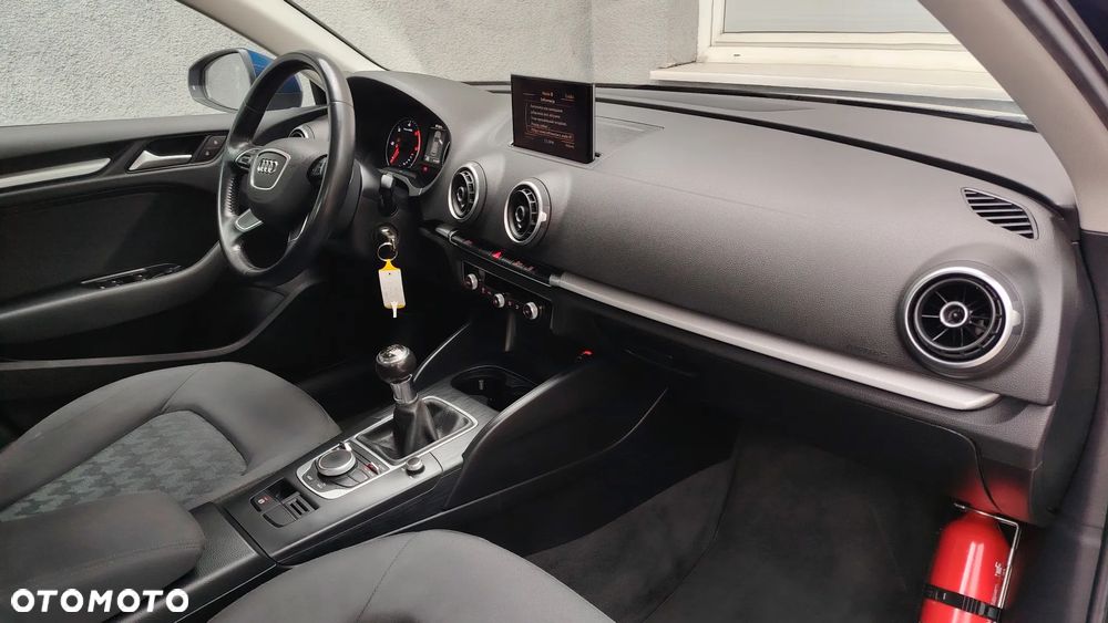 Audi A3 Sportback 1.6 TDI - 13