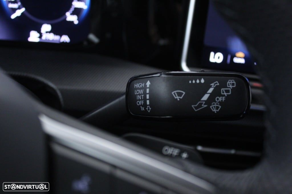 VW Golf Variant 1.5 eTSI R-Line DSG - 25