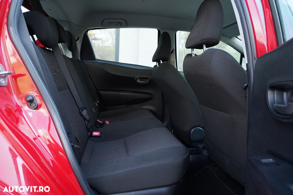 Toyota Yaris 1.5 VVT-i HSD Sol - 16