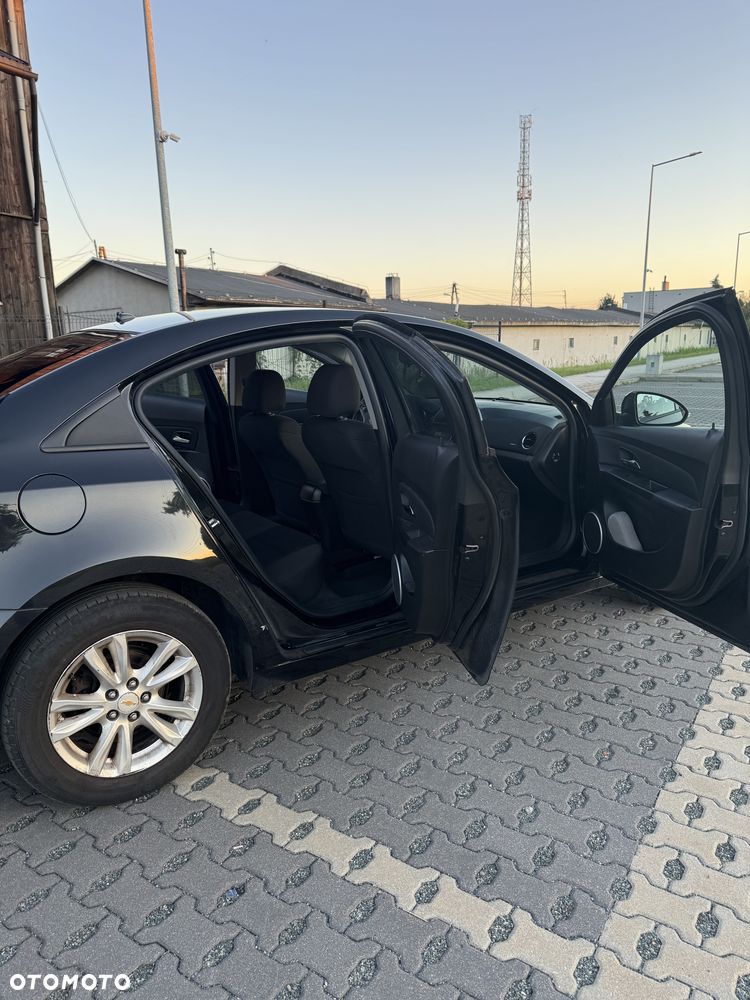 Chevrolet Cruze 1.8 LT - 24