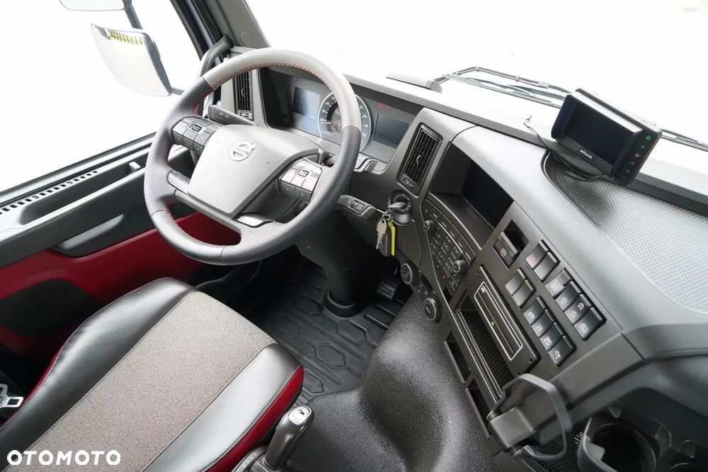 Volvo FHX 430 / SKRZYNIOWY- 7,15 M / HDS HYVA HC-183 / ROTATOR / WIDŁY DO PALET / PILOT - 34