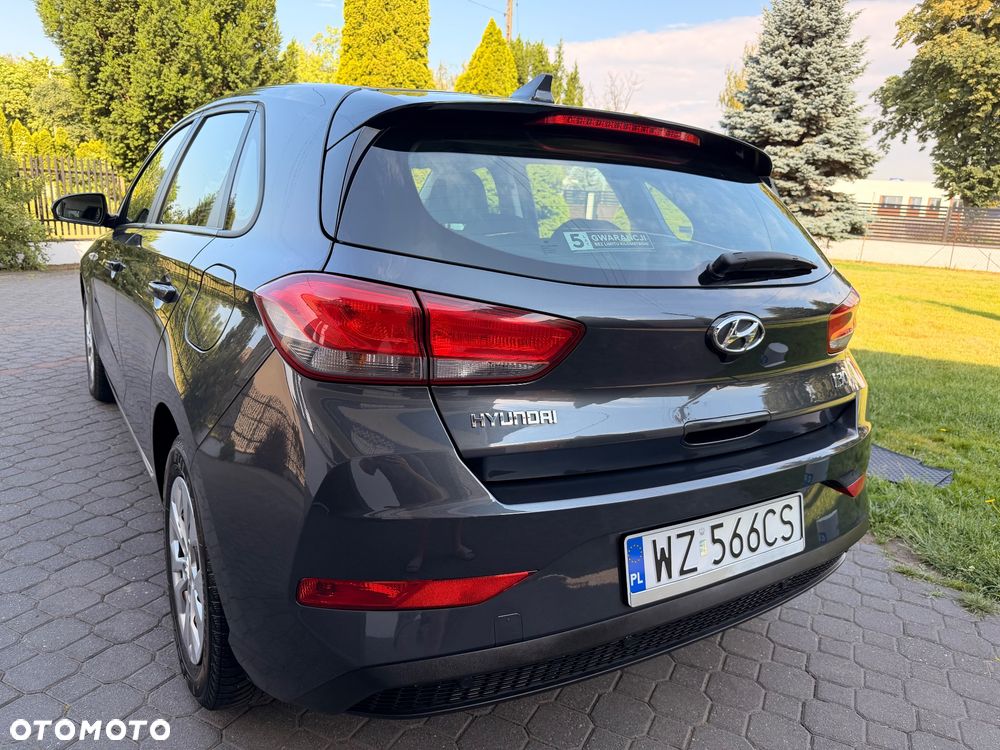 Hyundai i30 1.5 DPI Classic + - 7