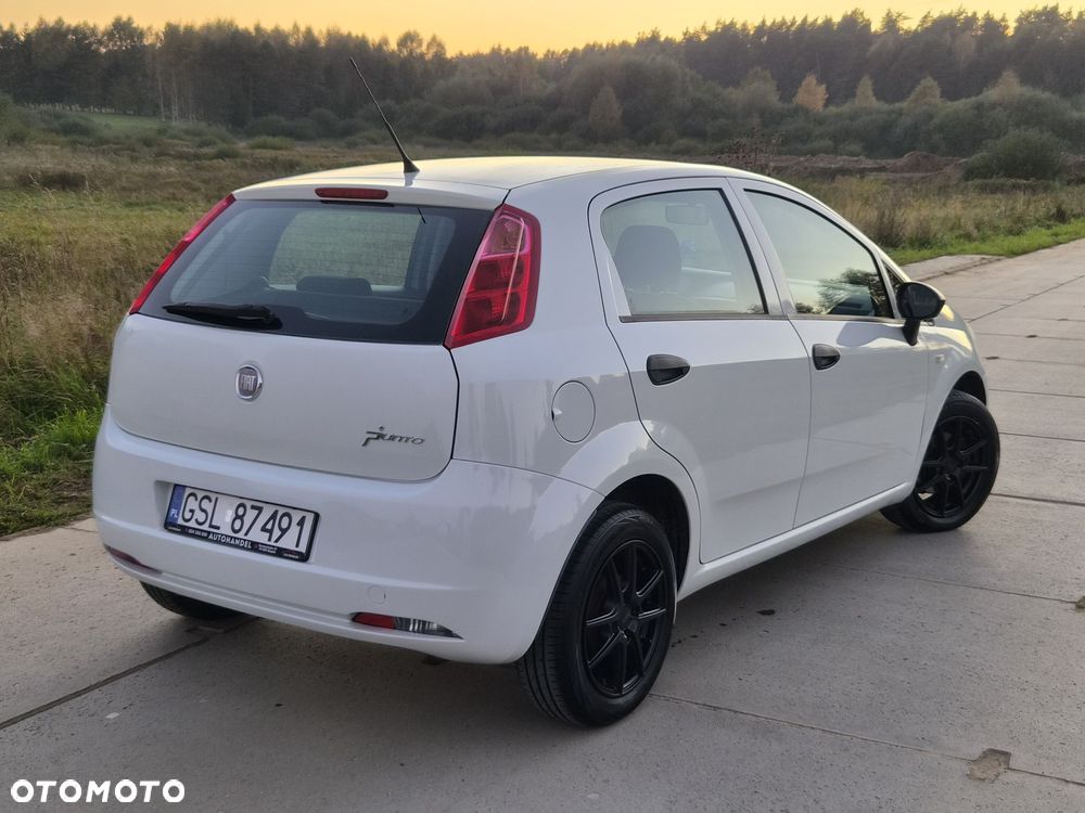 Fiat Punto 2012 photo 3