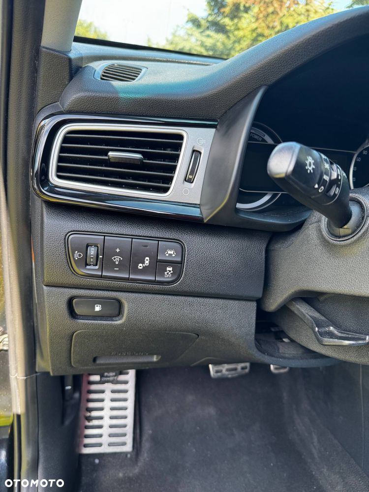 Kia Niro 1.6 GDI HEV 2WD OPF Vision - 19