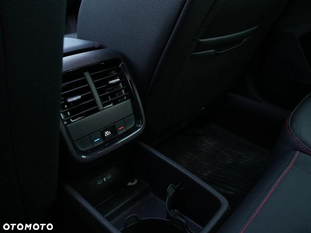 Skoda Octavia 2.0 TSI RS DSG - 34