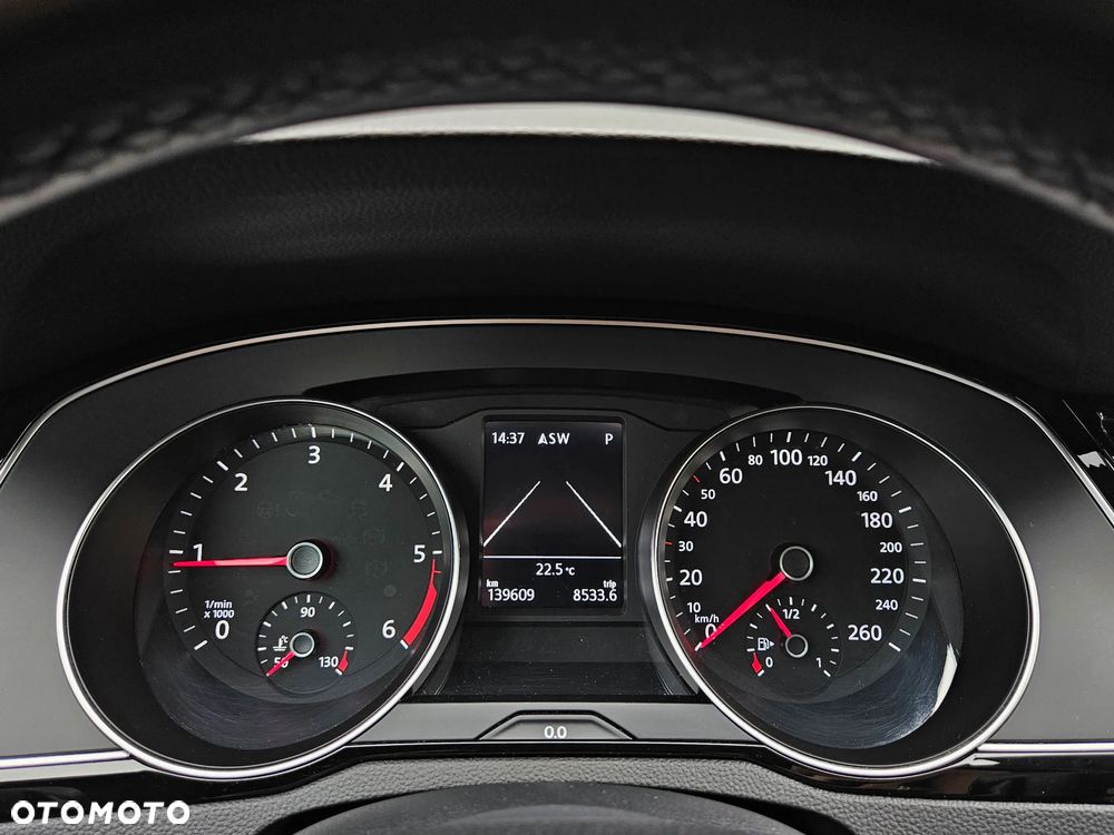 Volkswagen Passat 2.0 TDI EVO Business DSG - 23